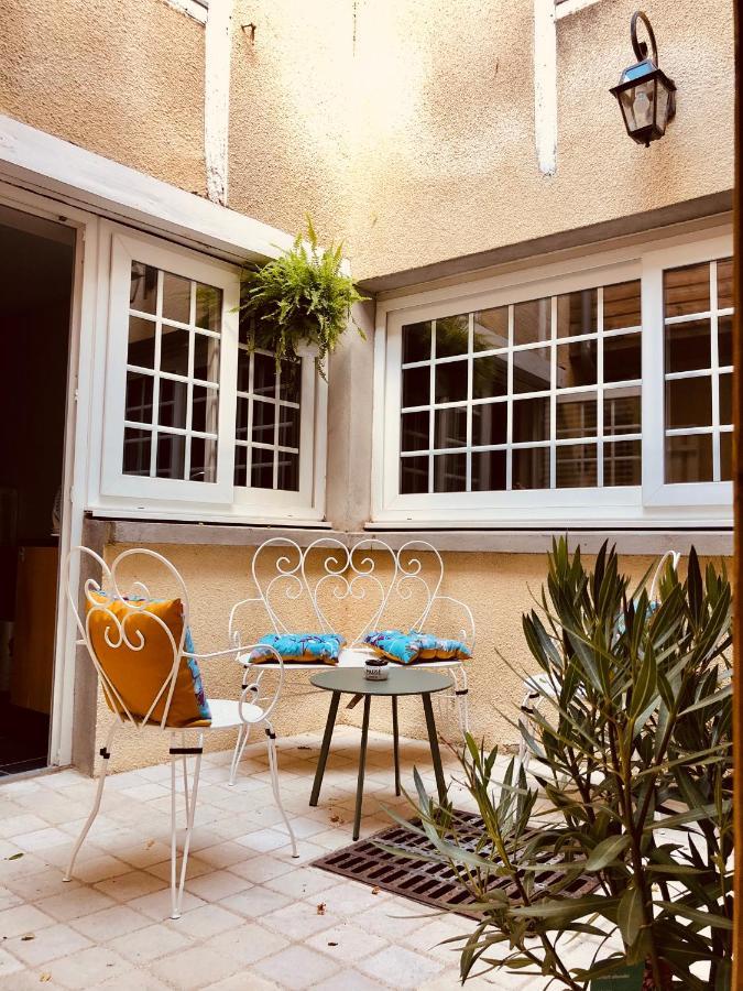L'Amantine Chambres D'Hotes Et Gite Bourges Esterno foto